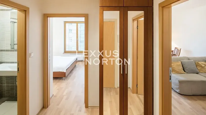 Pronájem bytu 2+kk, Praha - Smíchov, Na Zatlance, 45 m2