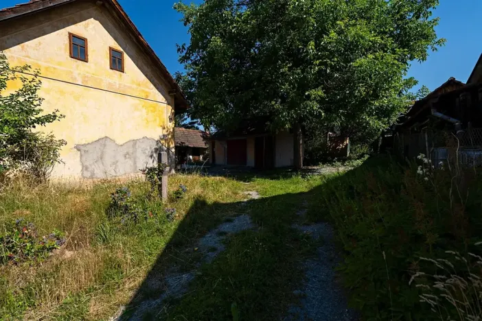 Prodej pozemku pro bydlení, Trnová, 734 m2