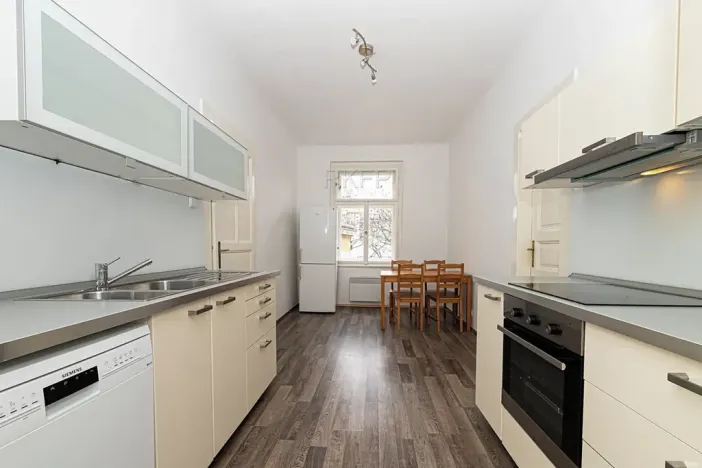 Pronájem bytu 2+1, Praha - Vinohrady, Varšavská, 70 m2
