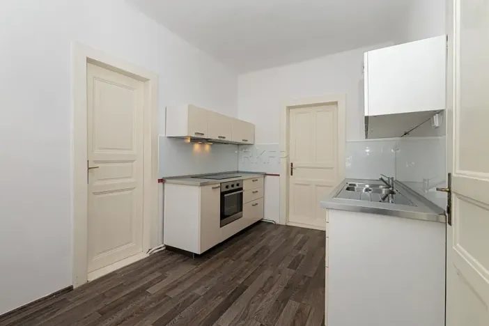 Pronájem bytu 2+1, Praha - Vinohrady, Varšavská, 70 m2