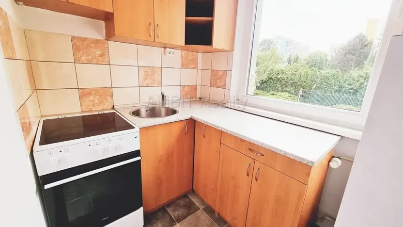 Pronájem bytu 1+kk, Praha - Hostivař, Vajdova, 29 m2