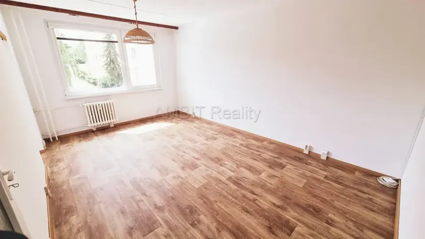 Pronájem bytu 1+kk, Praha - Hostivař, Vajdova, 29 m2