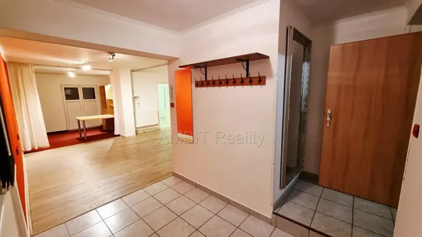 Pronájem kanceláře, Praha - Řepy, Žalanského, 60 m2