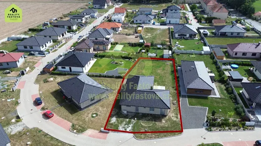 Prodej rodinného domu, Lužany, 156 m2