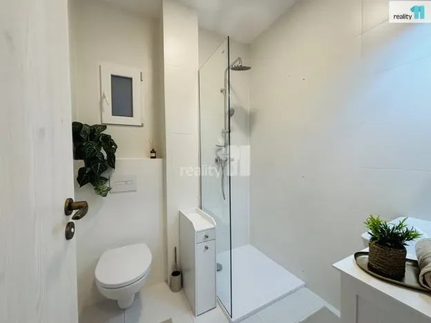 Pronájem bytu 1+1, Praha - Vršovice, Krymská, 37 m2
