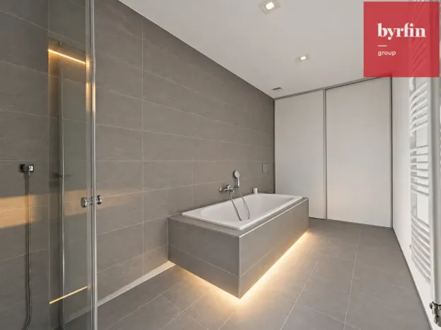 Pronájem bytu 2+kk, Opava, Dolní náměstí, 86 m2