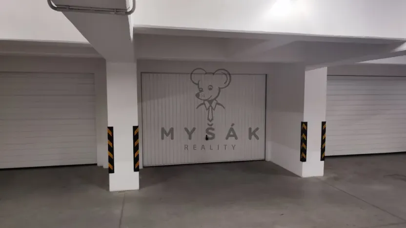 Pronájem garáže, České Budějovice - České Budějovice 3, U Trojice, 20 m2