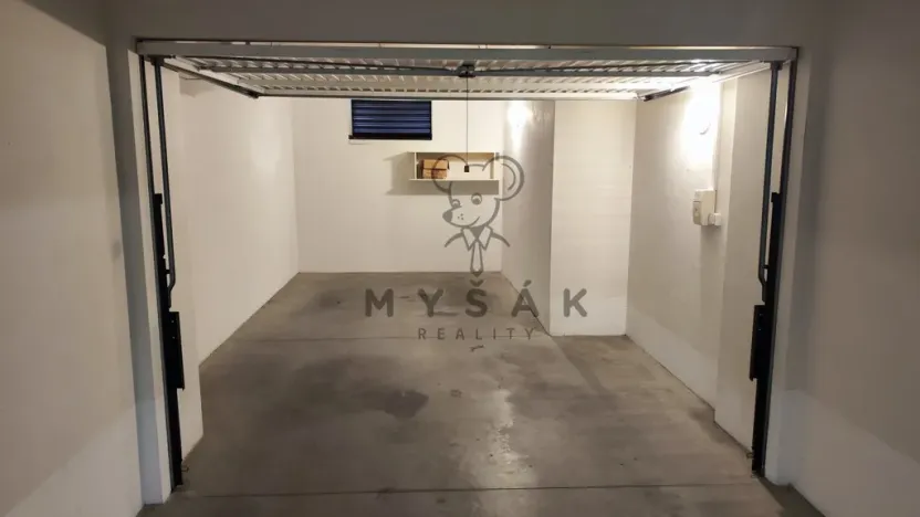 Pronájem garáže, České Budějovice - České Budějovice 3, U Trojice, 20 m2