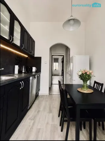 Prodej bytu 2+1, Karlovy Vary, Sokolovská, 56 m2