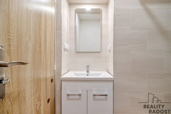 Pronájem bytu 1+kk, Havířov - Město, Dlouhá třída, 23 m2