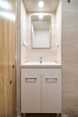 Pronájem bytu 1+kk, Havířov - Město, Dlouhá třída, 23 m2