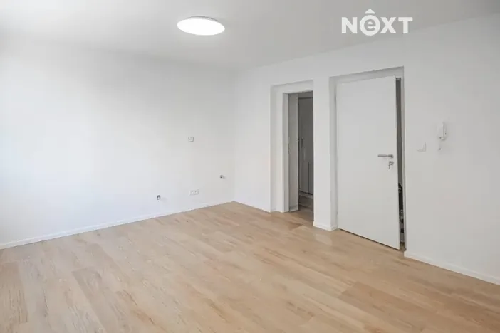 Prodej bytu 1+kk, Praha - Kyje, Vajgarská, 15 m2