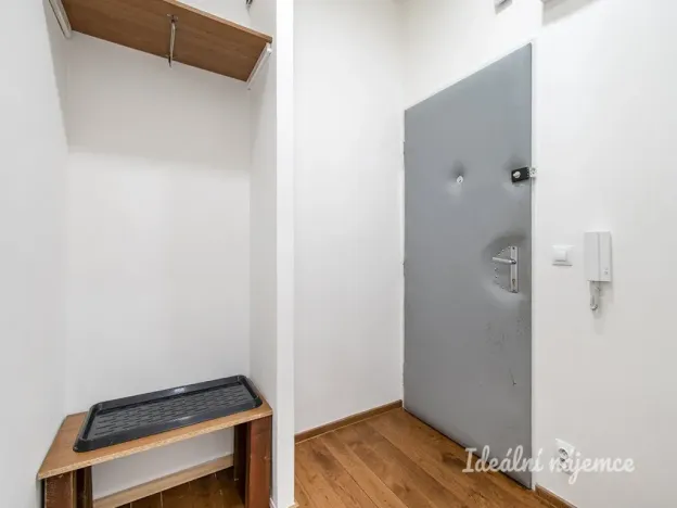 Pronájem bytu 1+kk, Praha - Nusle, Bohuslava ze Švamberka, 47 m2