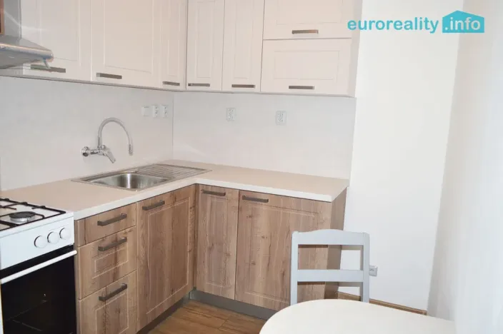 Pronájem bytu 1+kk, Kladno, Norská, 33 m2