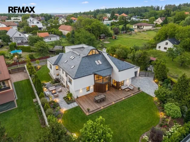 Prodej pozemku pro bydlení, Jesenice, Chrpová, 1772 m2