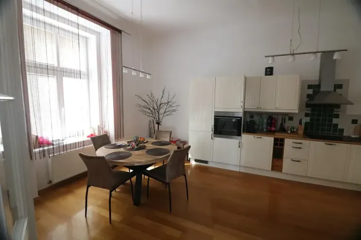 Pronájem bytu 3+1, Nový Bydžov, Třída B. Smetany, 97 m2