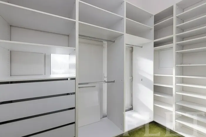 Prodej rodinného domu, Chýnice, Nám. Na Louži, 78 m2