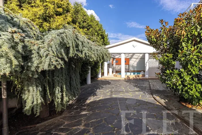 Prodej rodinného domu, Chýnice, Nám. Na Louži, 78 m2