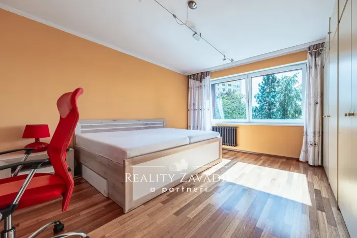 Pronájem bytu 1+kk, Praha - Kamýk, Krhanická, 40 m2