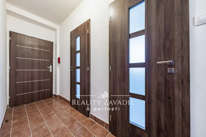 Pronájem bytu 1+kk, Praha - Kamýk, Krhanická, 40 m2