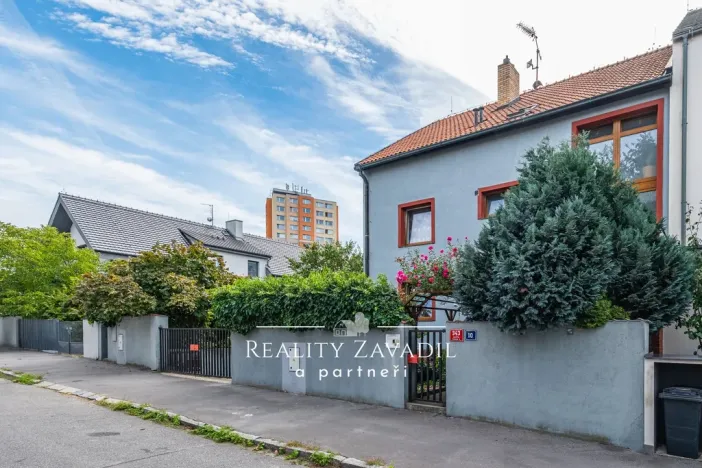 Pronájem bytu 1+kk, Praha - Kamýk, Krhanická, 40 m2