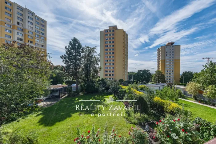Pronájem bytu 1+kk, Praha - Kamýk, Krhanická, 40 m2