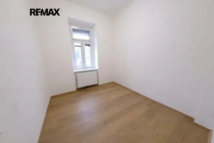 Pronájem bytu 2+kk, Praha - Libeň, Chlumčanského, 35 m2