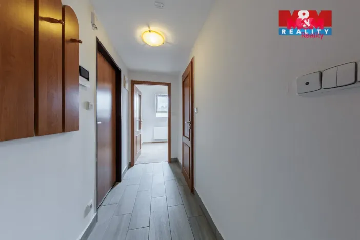 Prodej bytu 1+1, Karlovy Vary, K. Čapka, 36 m2