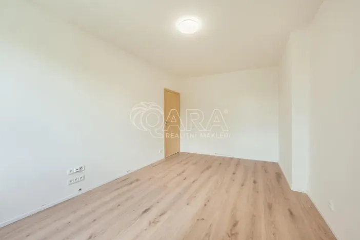 Pronájem bytu 2+1, Praha - Hloubětín, Zelenečská, 53 m2
