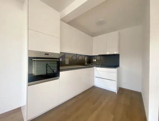 Pronájem bytu 3+kk, Praha, Dejvická, 90 m2