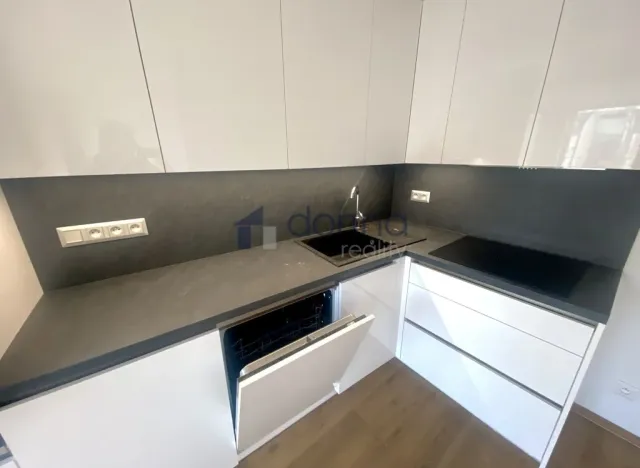 Pronájem bytu 3+kk, Praha, Dejvická, 90 m2