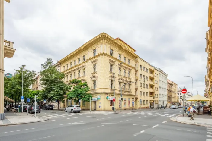 Prodej bytu 2+1, Praha - Vinohrady, Rumunská, 64 m2
