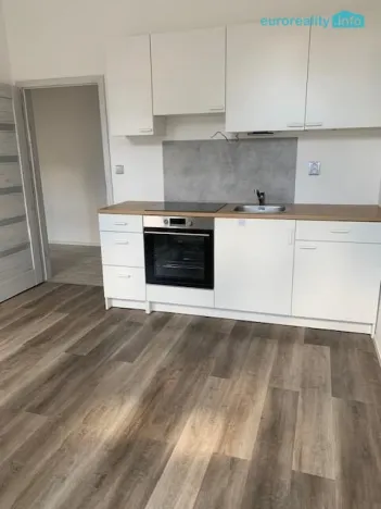 Pronájem bytu 2+kk, Lochovice, 32 m2