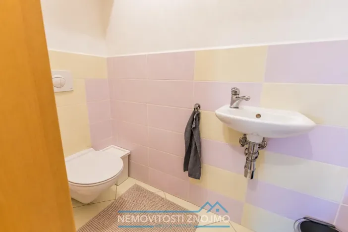 Prodej bytu 4+kk, Znojmo, Aninská, 89 m2