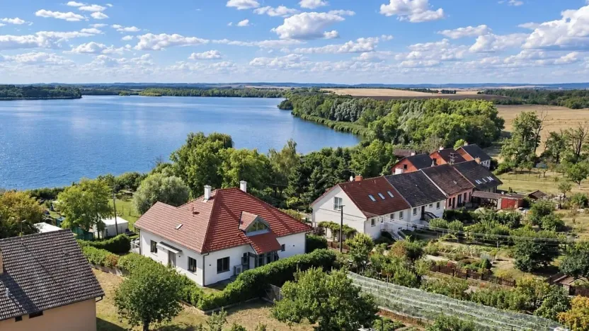 Prodej rodinného domu, Pohořelice - Nová Ves, 408 m2