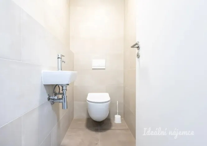 Pronájem bytu 2+kk, Praha - Černý Most, Arnošta Valenty, 49 m2