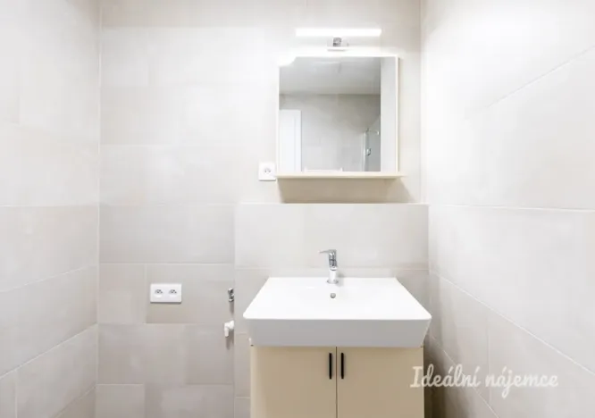 Pronájem bytu 2+kk, Praha - Černý Most, Arnošta Valenty, 49 m2
