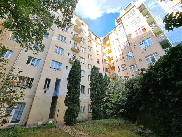 Prodej bytu 1+kk, Praha - Bubeneč, Národní obrany, 31 m2