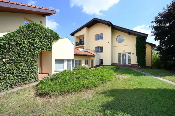 Pronájem vily, Praha - Chodov, 7. května, 454 m2