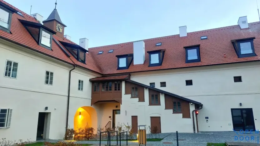 Pronájem bytu 2+kk, Praha - Jinonice, Řeporyjská, 57 m2