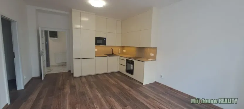 Pronájem bytu 3+kk, Praha - Žižkov, Jeseniova, 65 m2