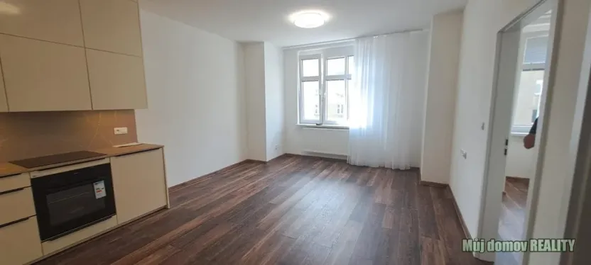Pronájem bytu 3+kk, Praha - Žižkov, Jeseniova, 65 m2