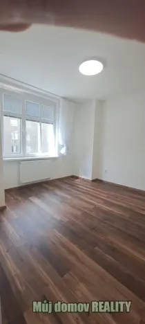 Pronájem bytu 3+kk, Praha - Žižkov, Jeseniova, 65 m2