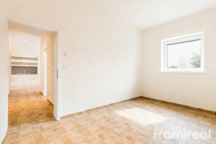Prodej bytu 3+kk, Znojmo, Smutného, 79 m2