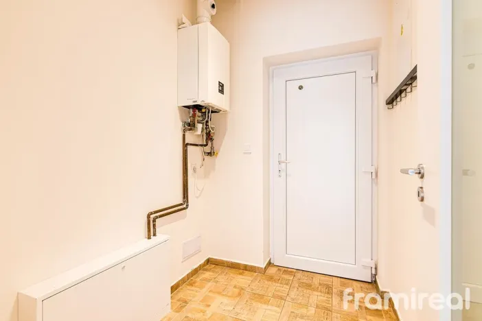 Prodej bytu 3+kk, Znojmo, Smutného, 79 m2