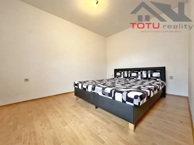 Pronájem bytu 2+1, Jaroměř, Svat. Čecha, 60 m2