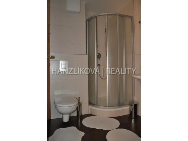 Pronájem bytu 2+kk, Hluboká nad Vltavou, Masarykova, 58 m2