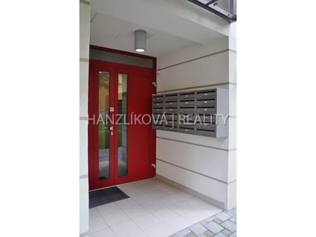 Pronájem bytu 2+kk, Hluboká nad Vltavou, Masarykova, 58 m2