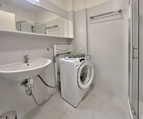 Pronájem bytu 1+kk, Praha - Vinohrady, Šrobárova, 25 m2