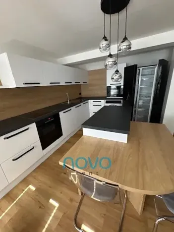 Pronájem bytu 3+1, Praha - Vinohrady, Na Kozačce, 115 m2